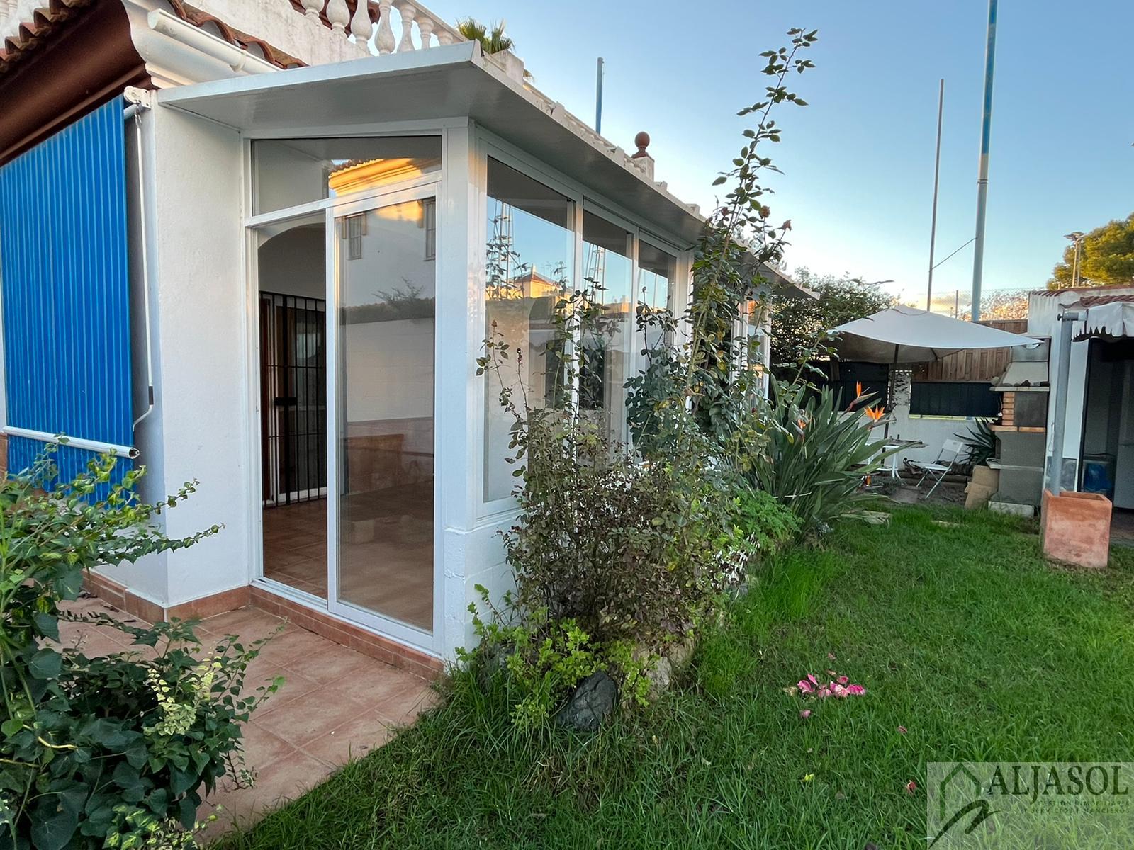 For sale of chalet in Bollullos de la Mitación