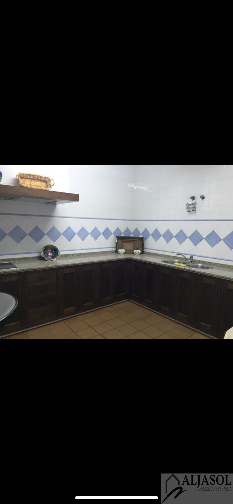 For sale of study in Almonte