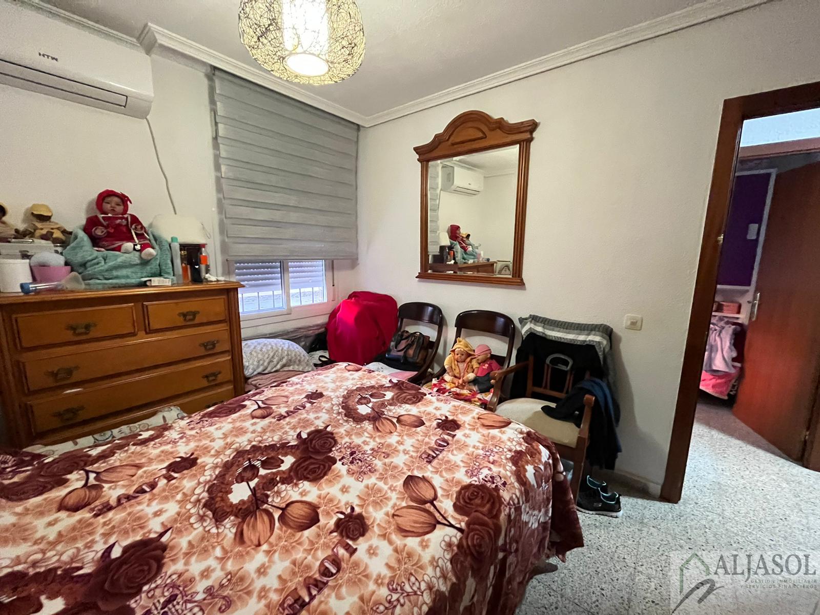 For sale of flat in Sevilla