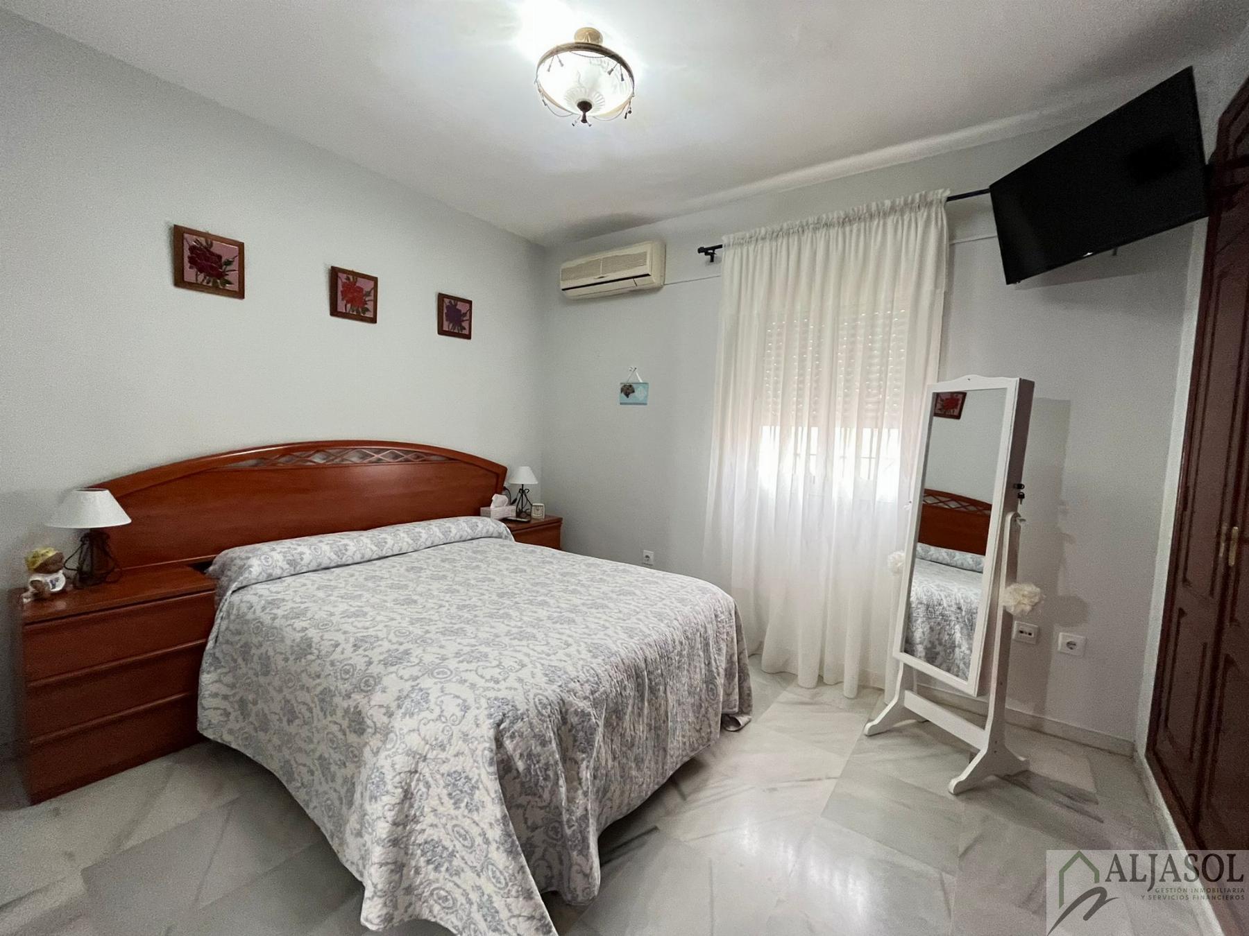 For sale of house in Bormujos