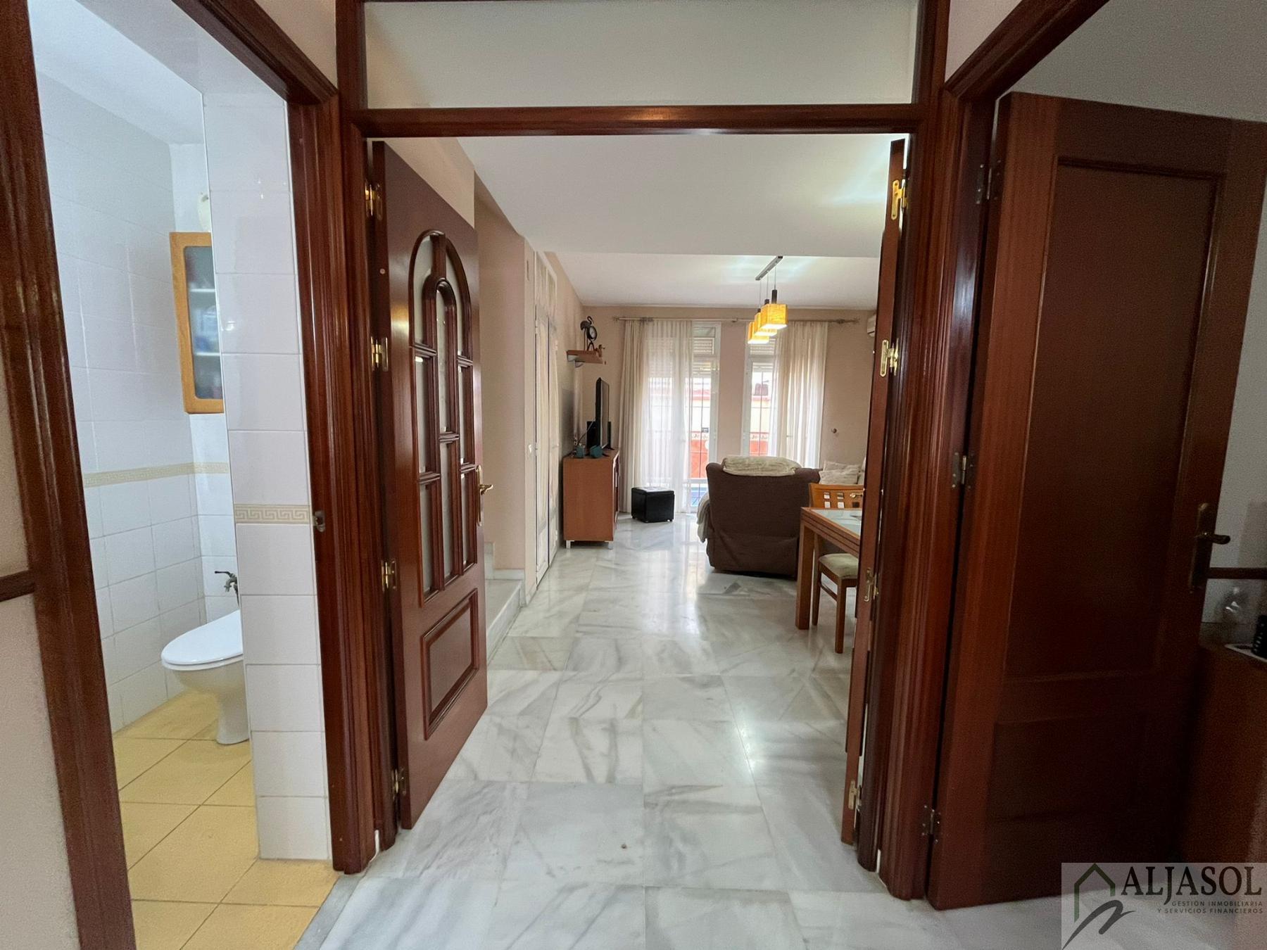 For sale of house in Bormujos