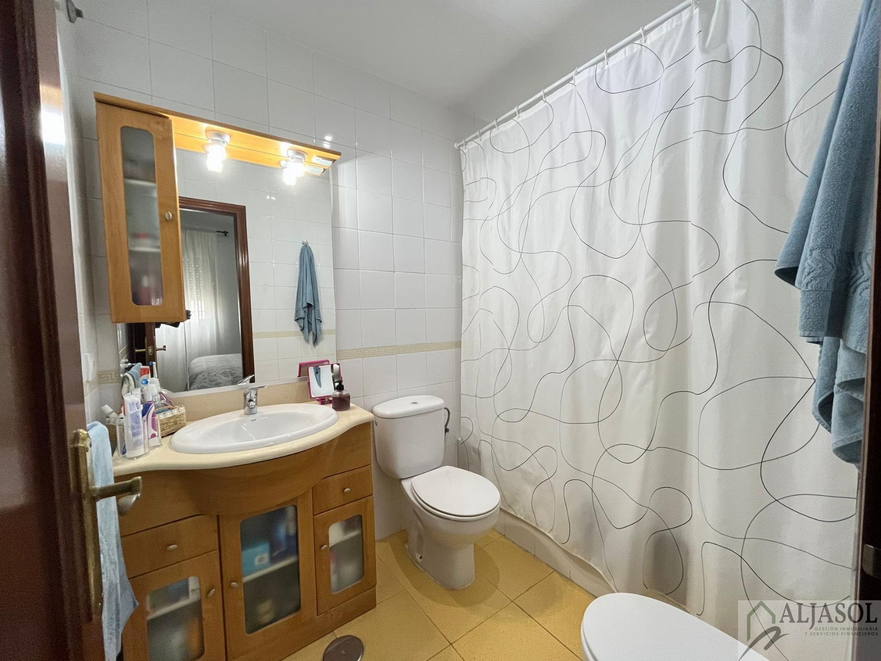 For sale of house in Bormujos