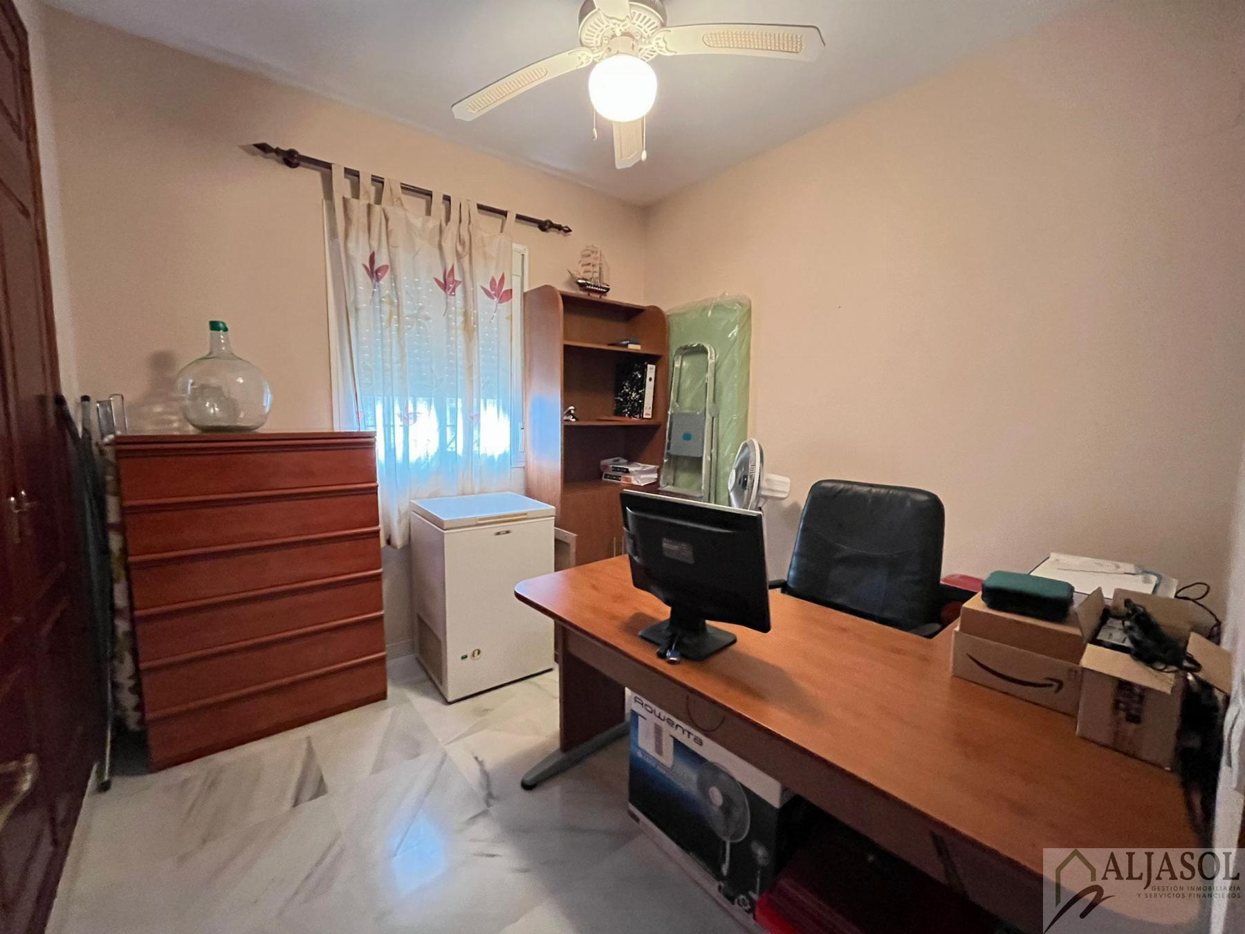 For sale of house in Bormujos