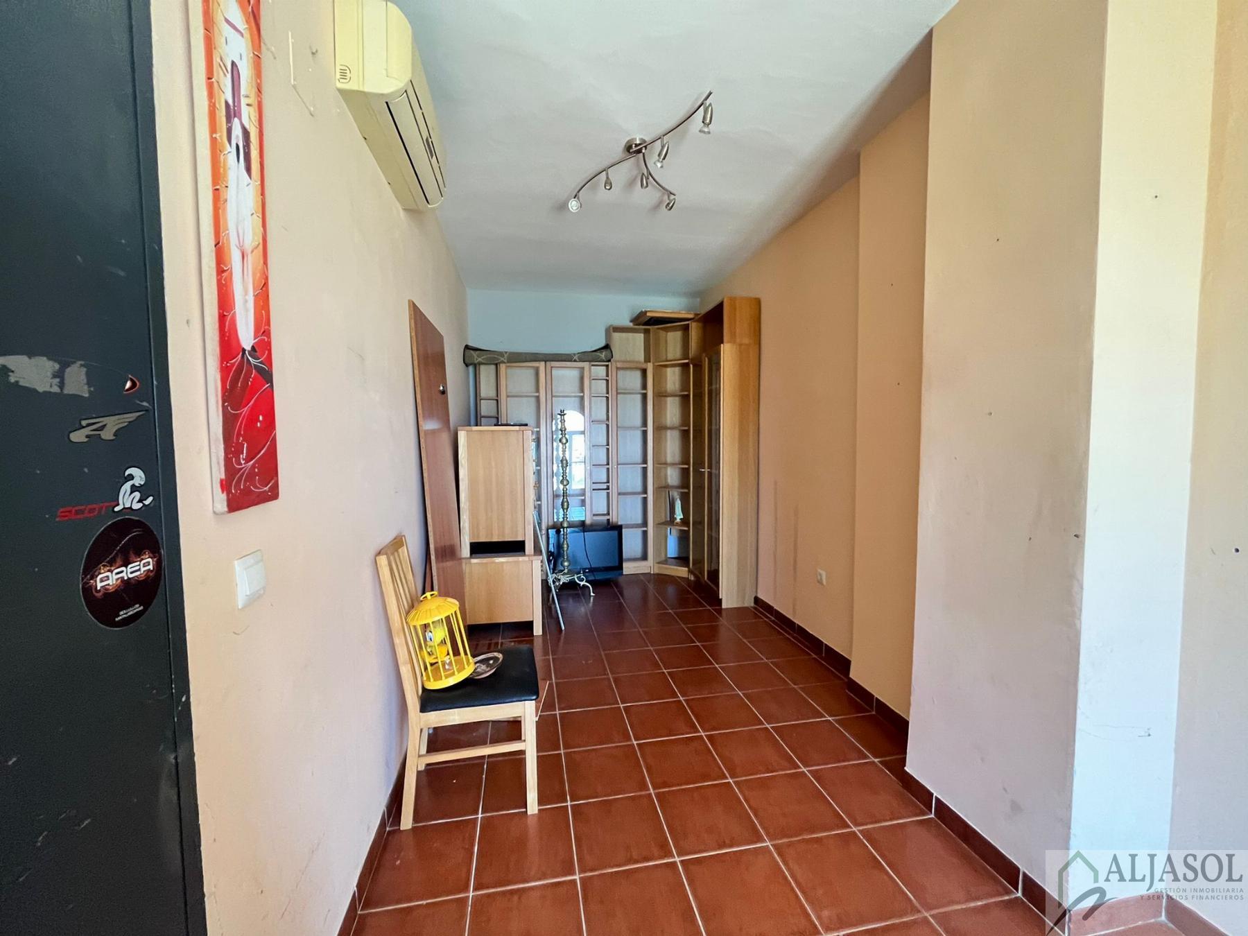 For sale of house in Gines