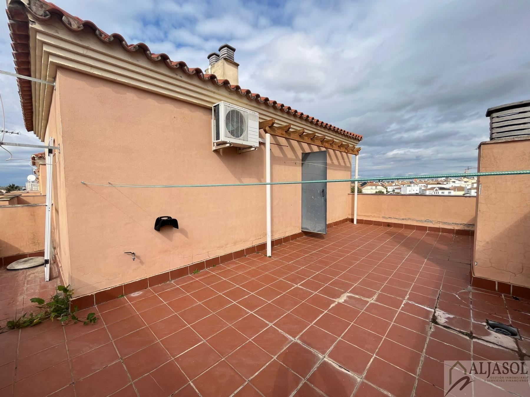 For sale of house in Gines