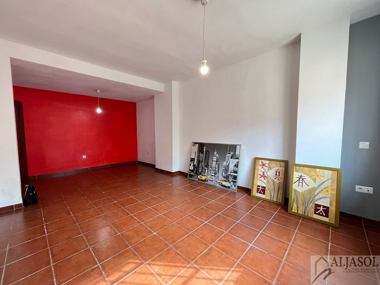 For sale of house in Gines