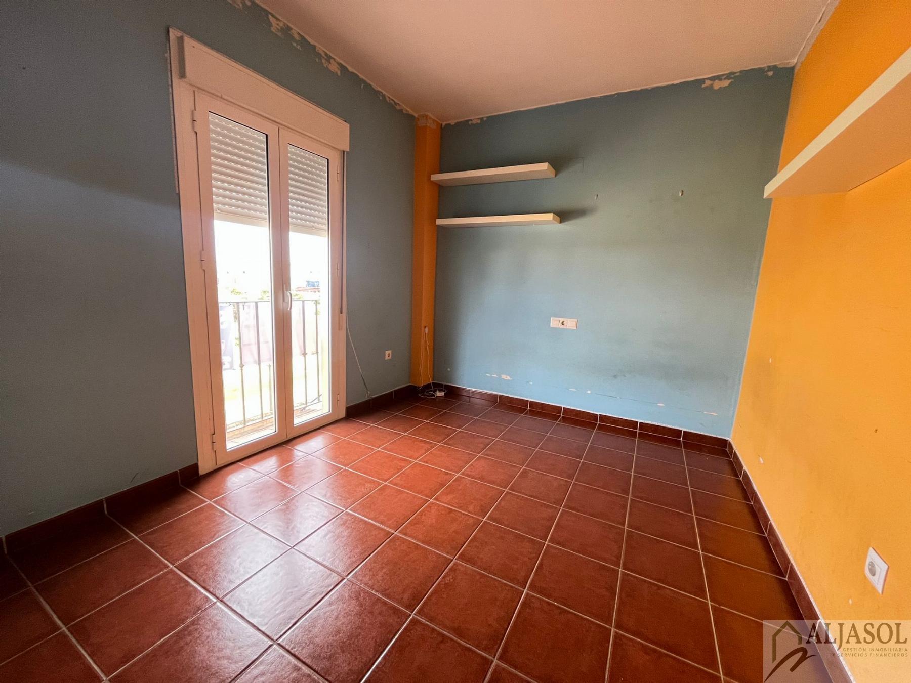 For sale of house in Gines