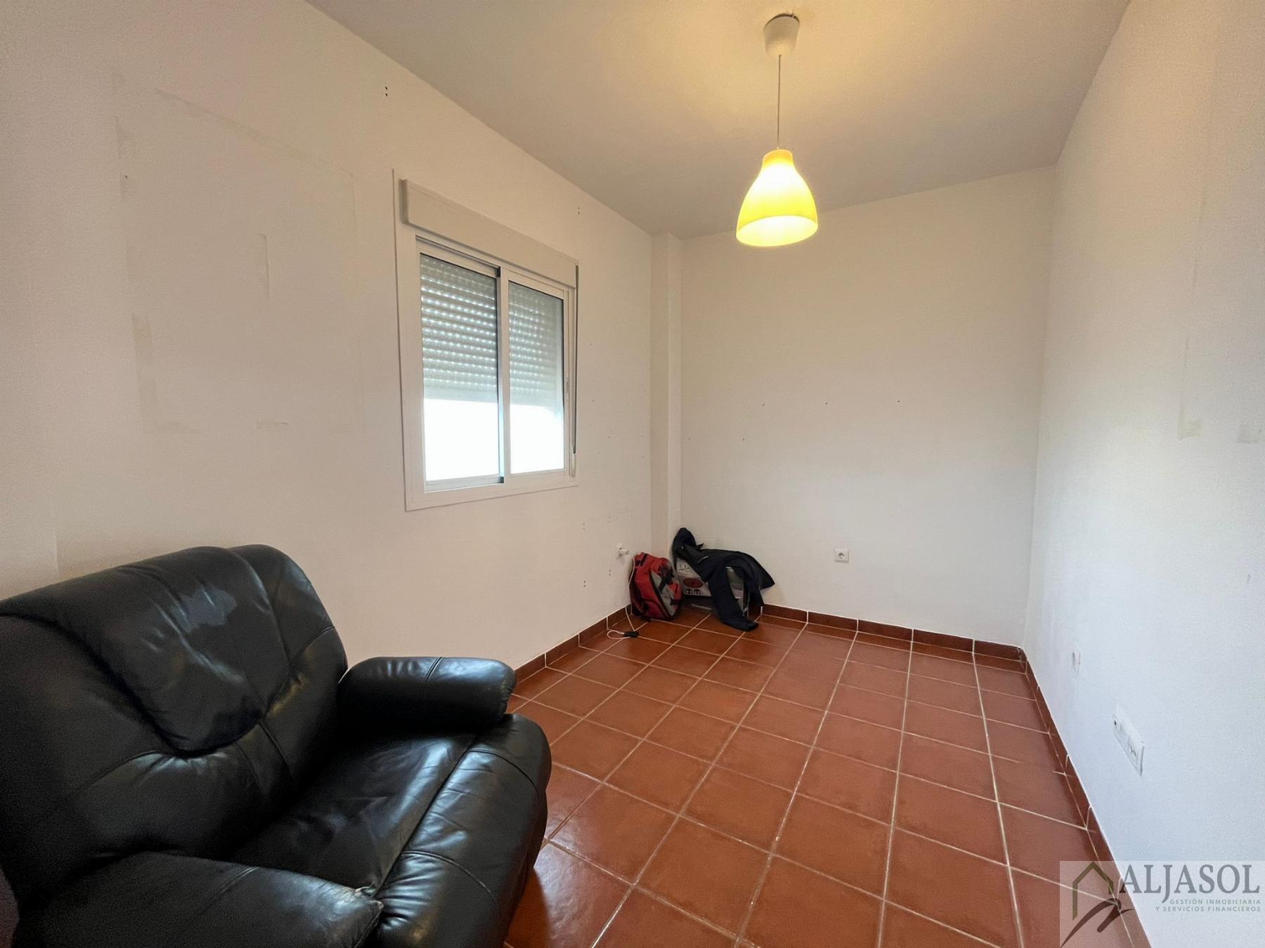 For sale of house in Gines