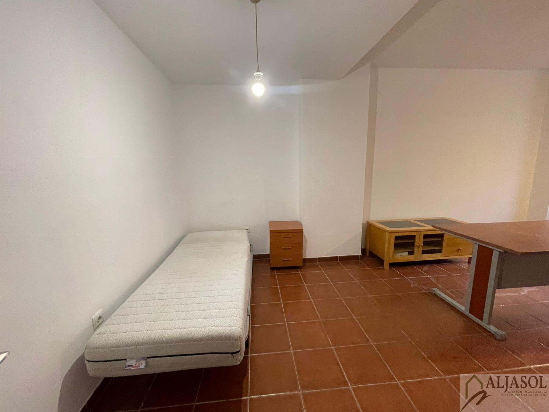 For sale of house in Gines