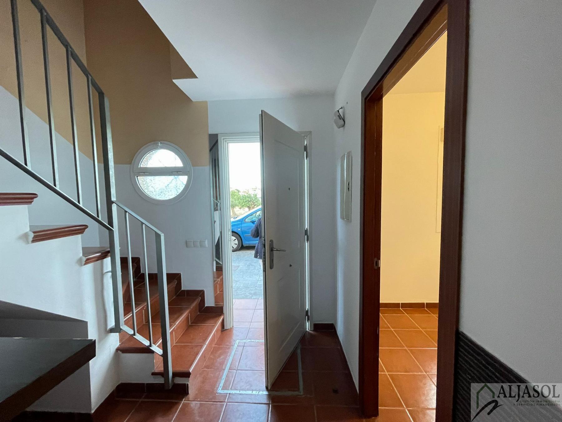 For sale of house in Gines