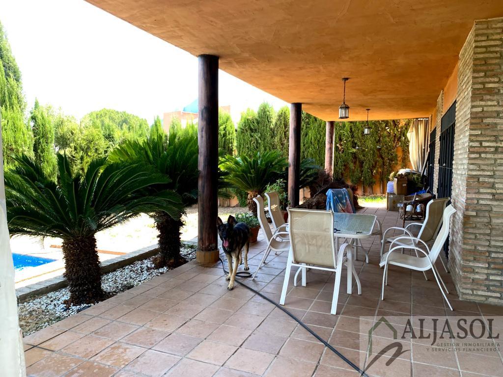 Venta de chalet en Dos Hermanas