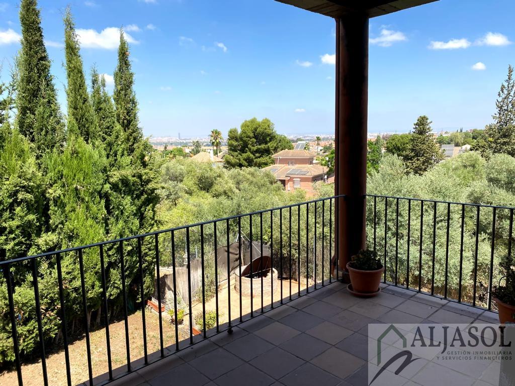 Venta de chalet en Dos Hermanas