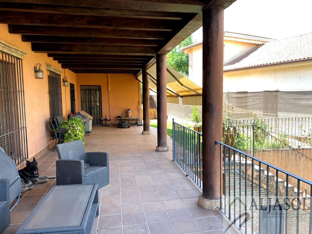 Venta de chalet en Dos Hermanas