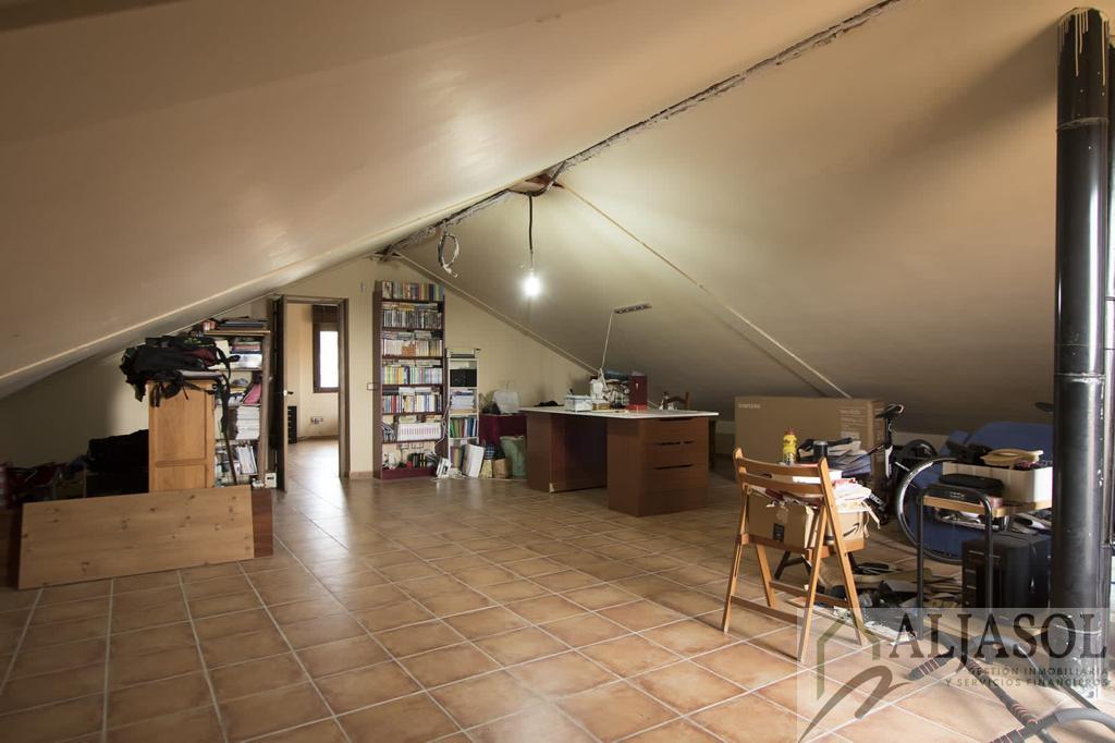 Venta de chalet en Dos Hermanas