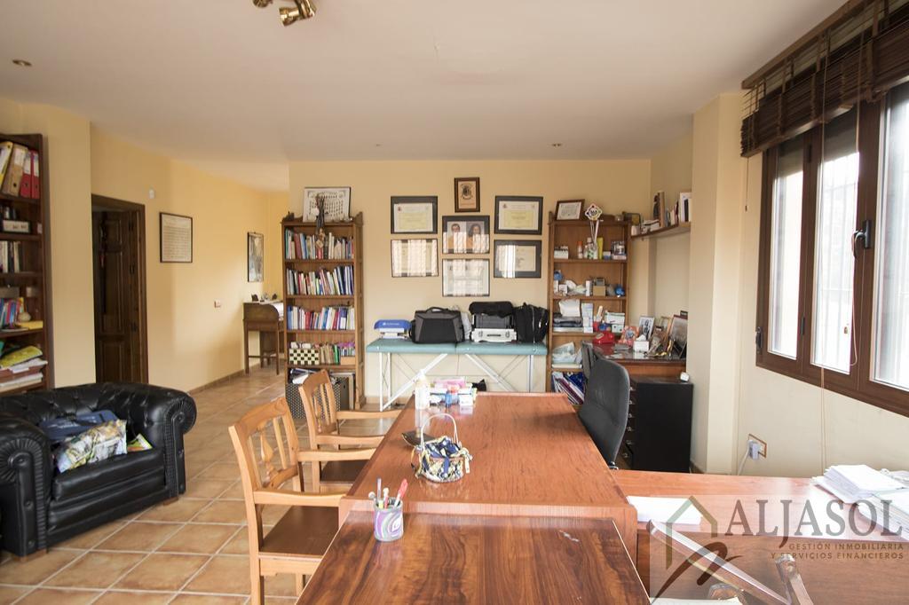 Venta de chalet en Dos Hermanas