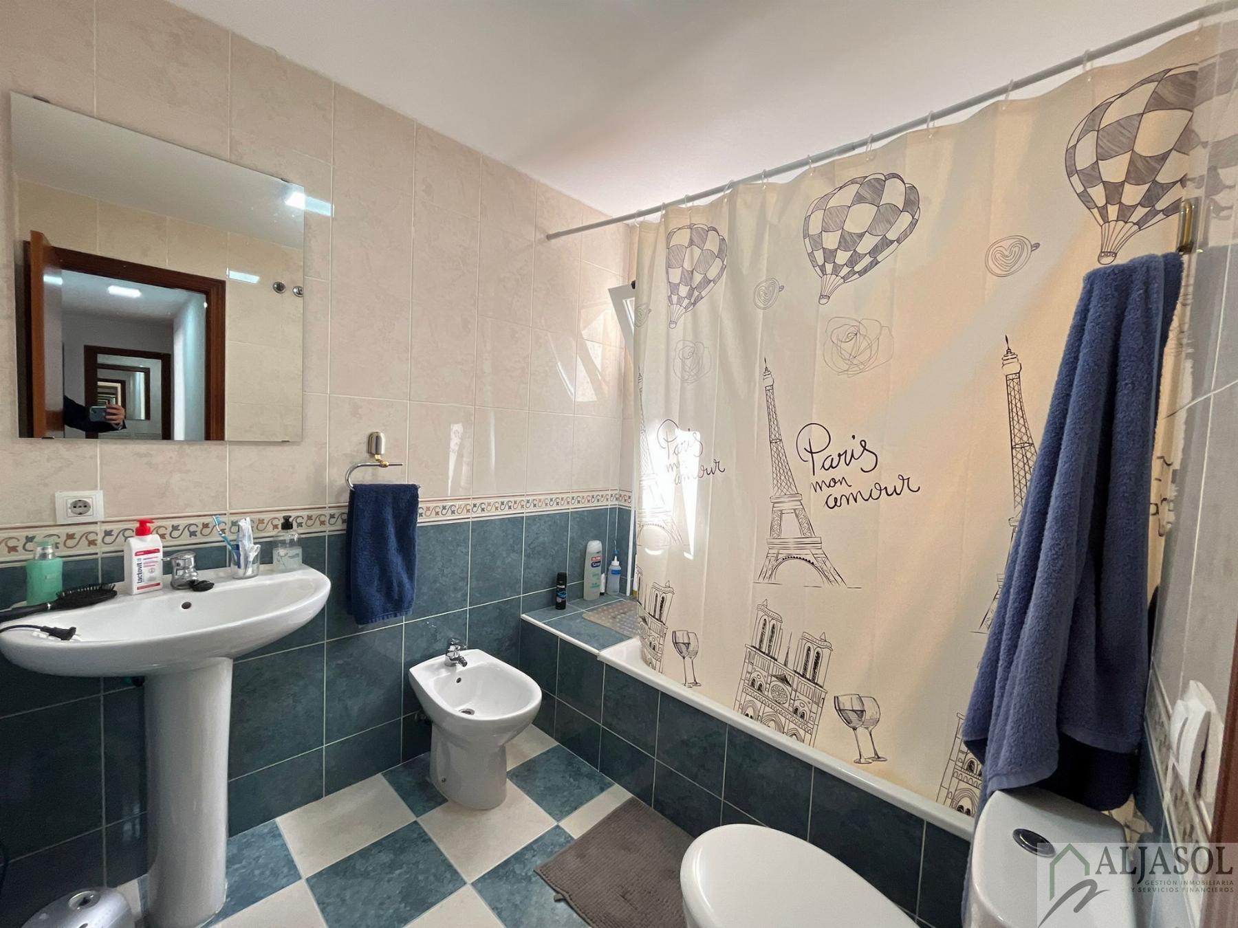 For sale of flat in Bollullos de la Mitación