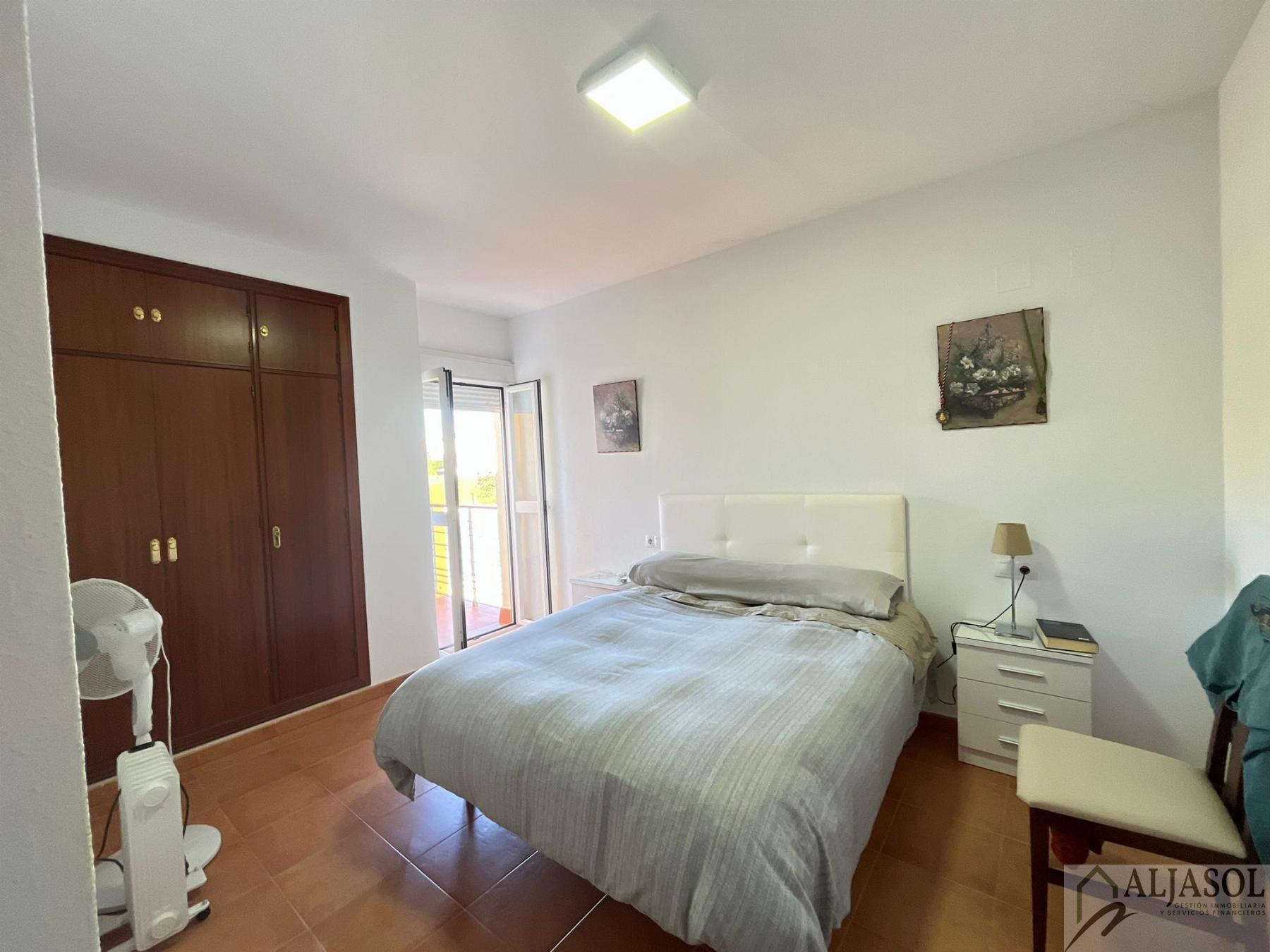 For sale of flat in Bollullos de la Mitación
