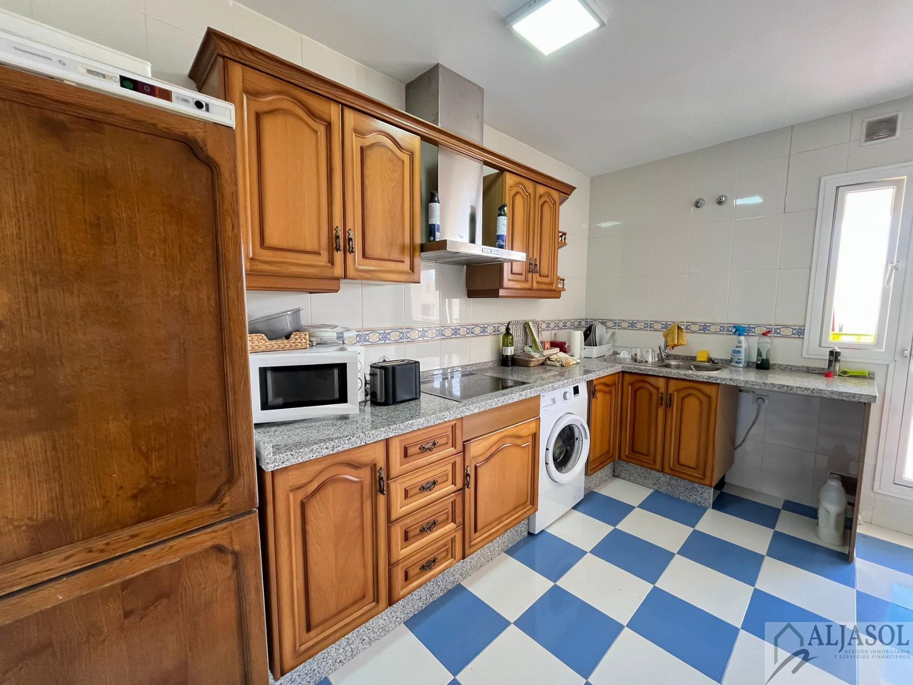 For sale of flat in Bollullos de la Mitación