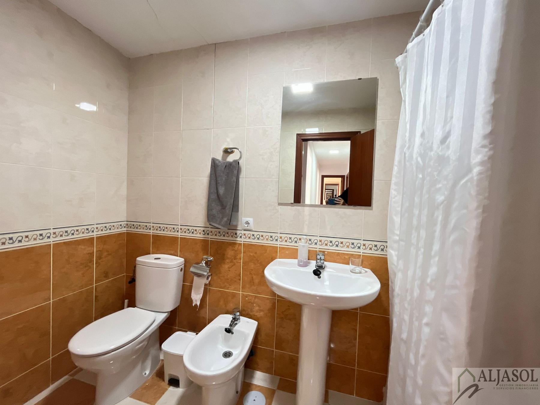 For sale of flat in Bollullos de la Mitación