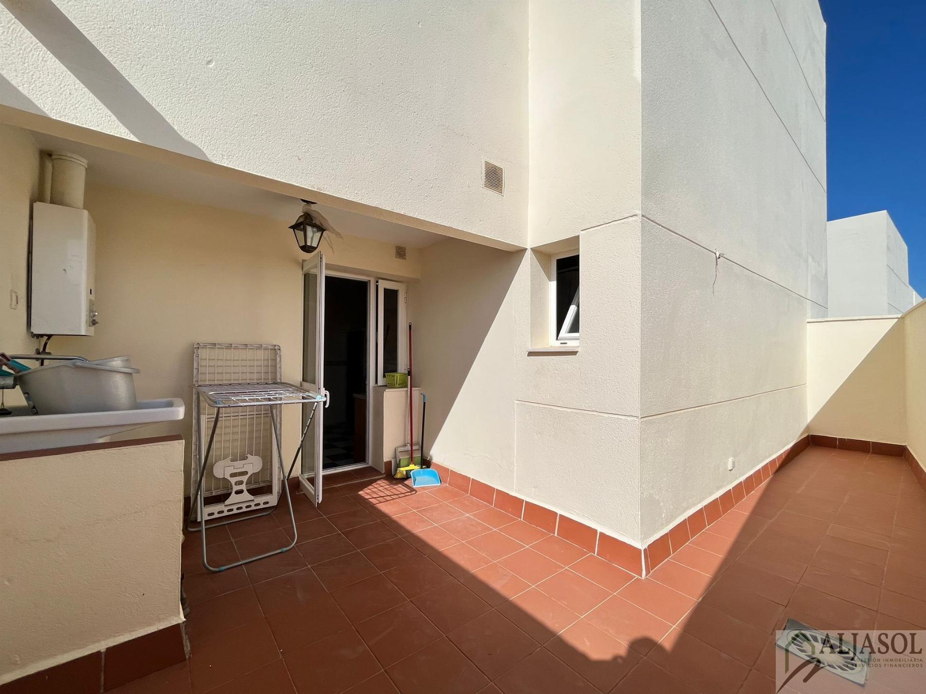 For sale of flat in Bollullos de la Mitación