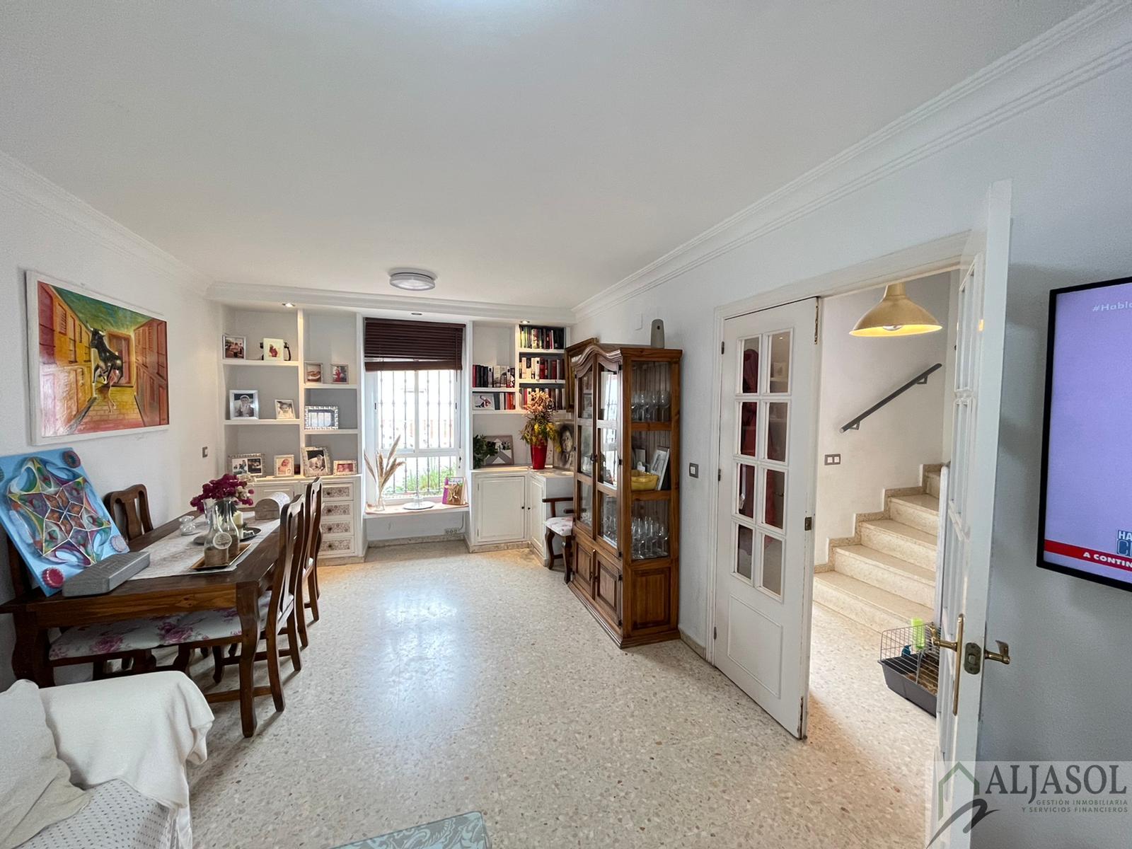 Venta de casa en Sanlúcar la Mayor