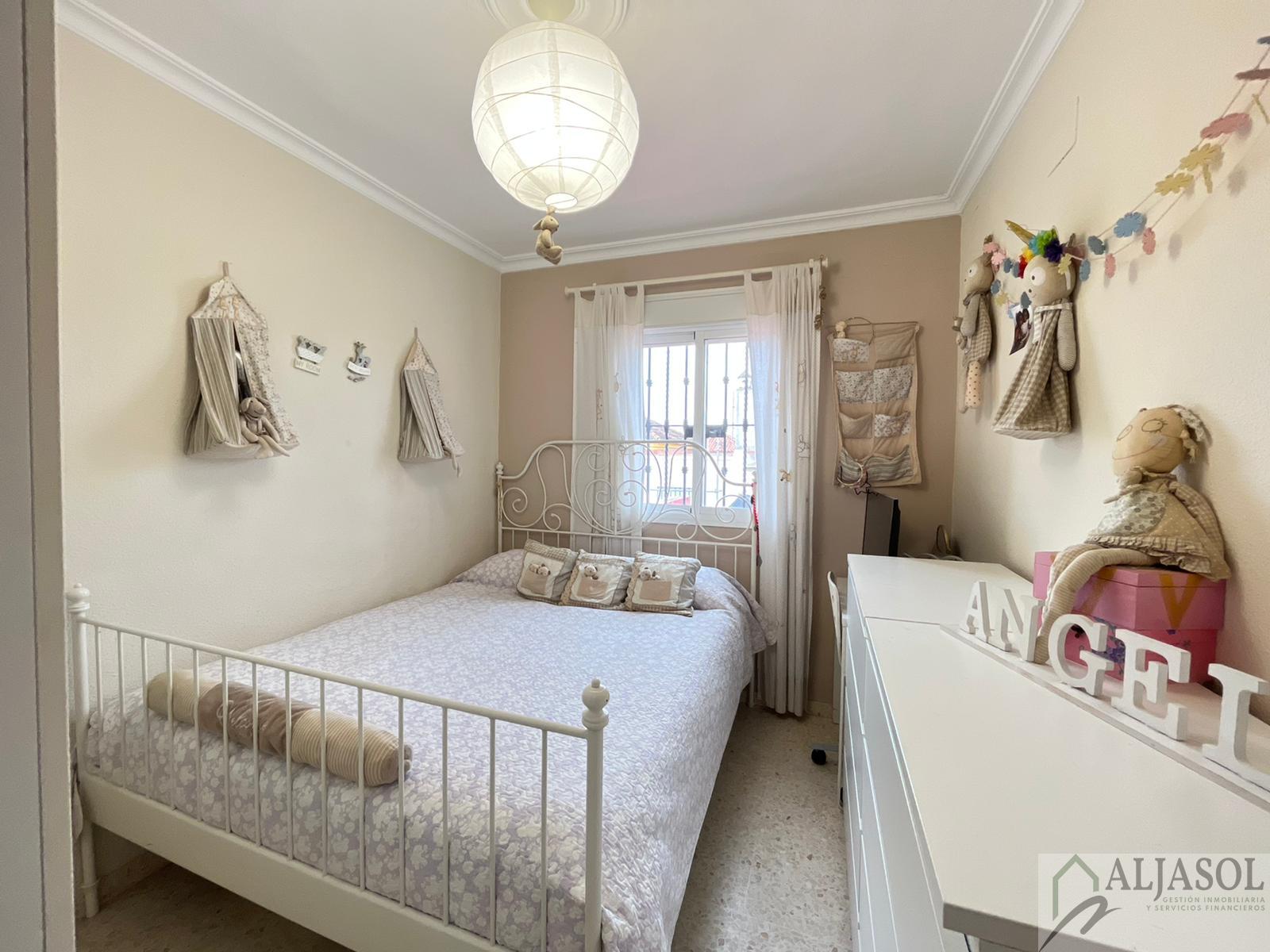 Venta de casa en Sanlúcar la Mayor