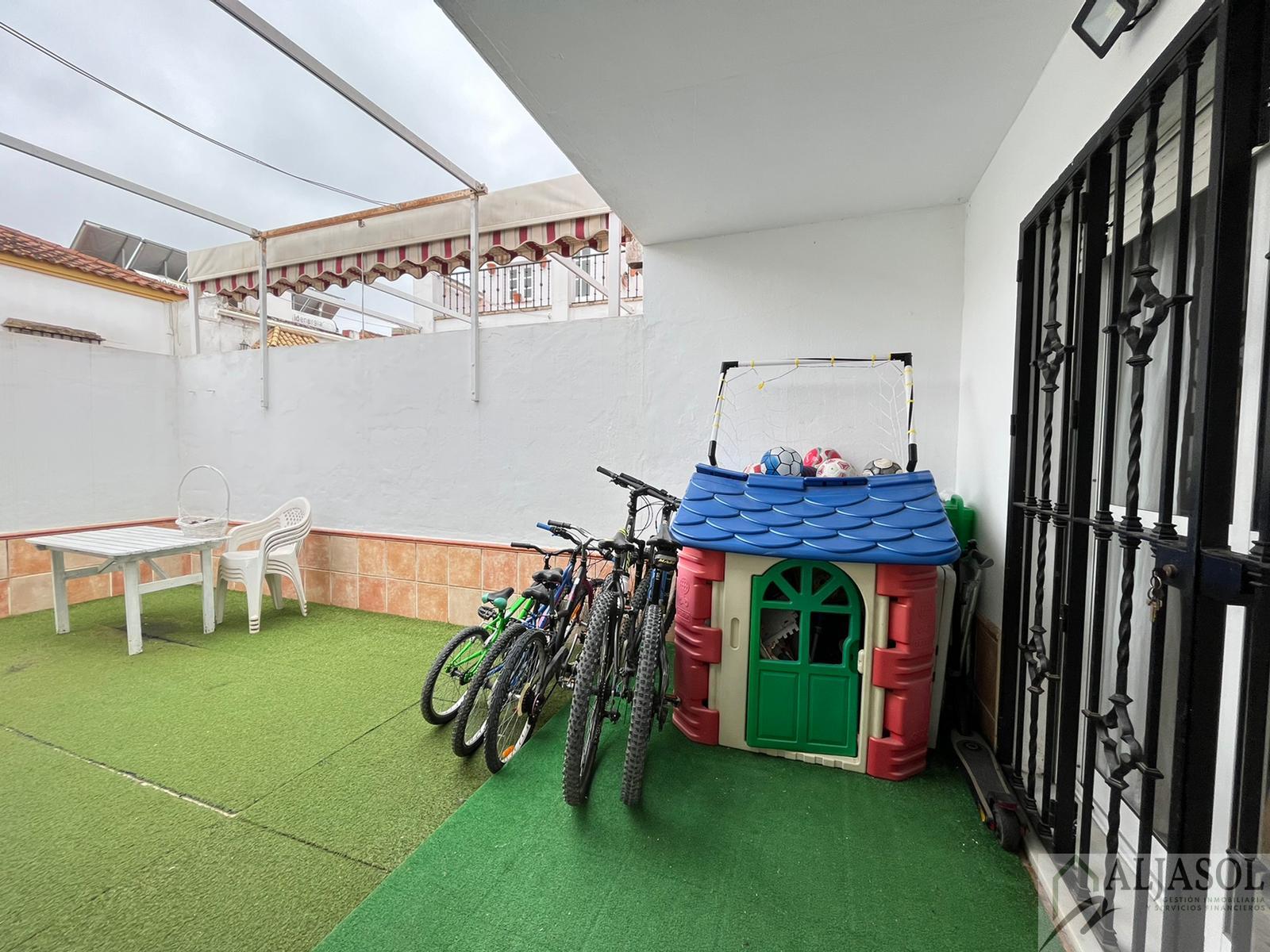 Venta de casa en Sanlúcar la Mayor