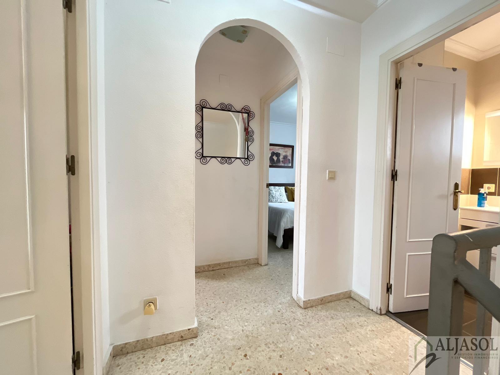 Venta de casa en Sanlúcar la Mayor