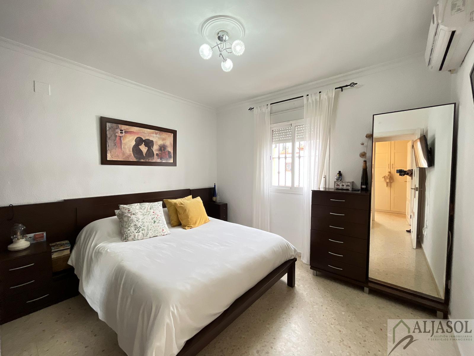 Venta de casa en Sanlúcar la Mayor