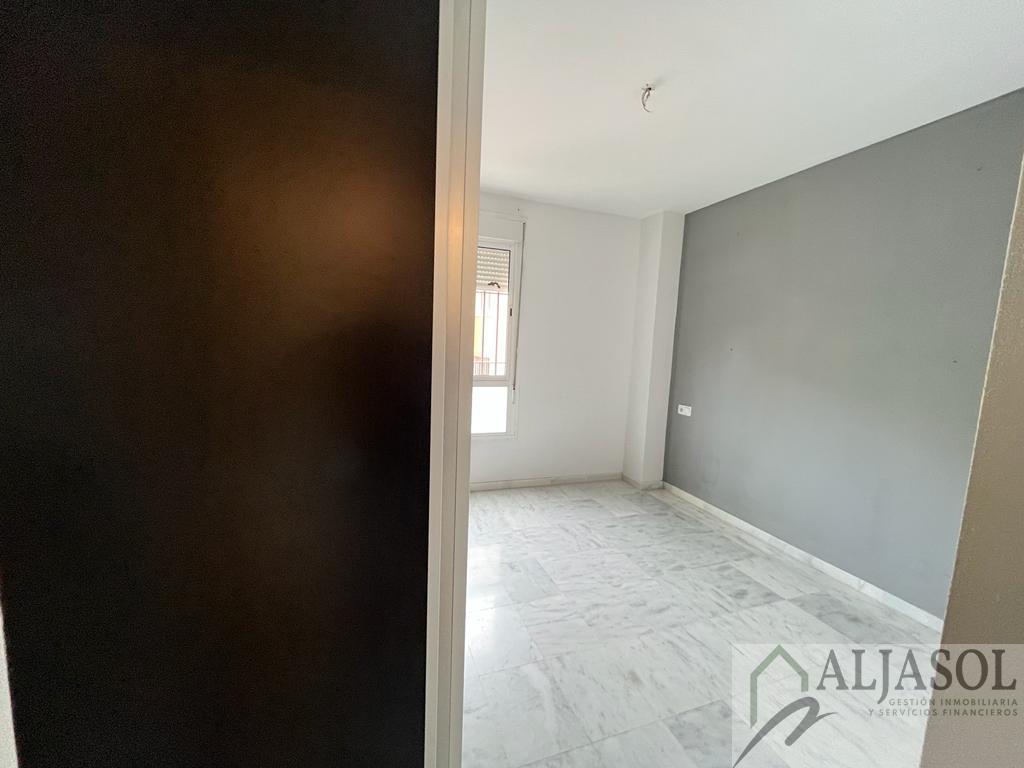 For sale of flat in Camas