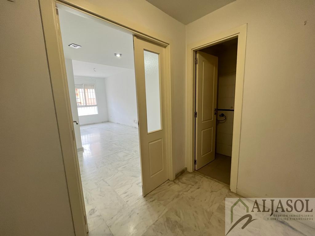 For sale of flat in Camas