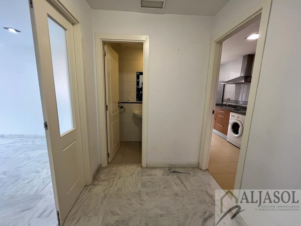 For sale of flat in Camas