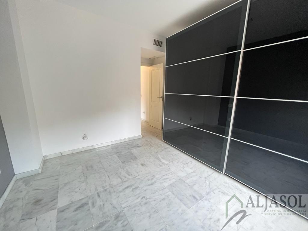 For sale of flat in Camas