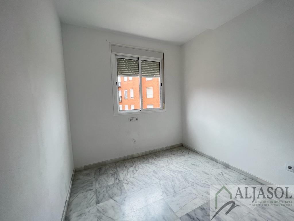 For sale of flat in Camas