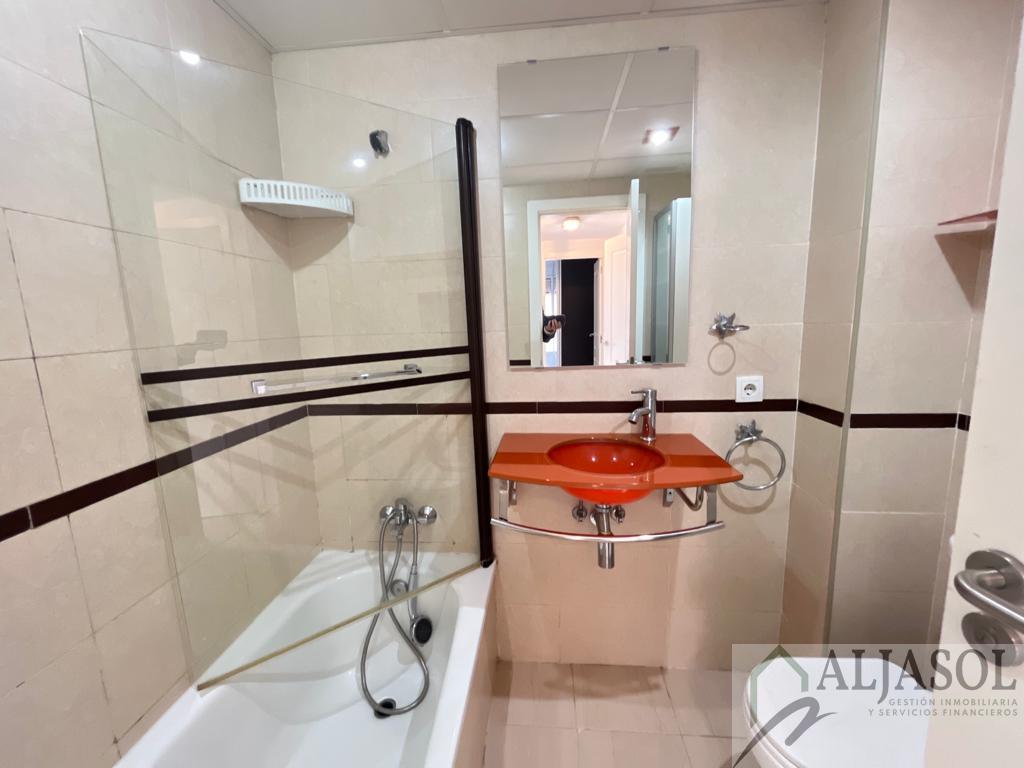 For sale of flat in Camas