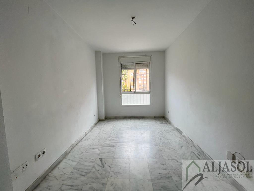For sale of flat in Camas