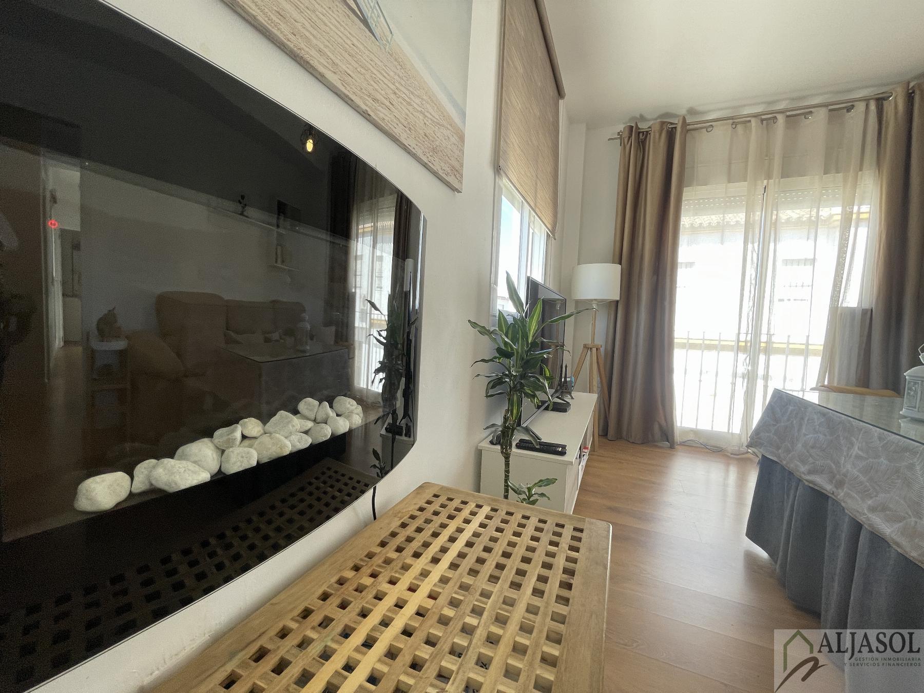 For sale of duplex in Bormujos