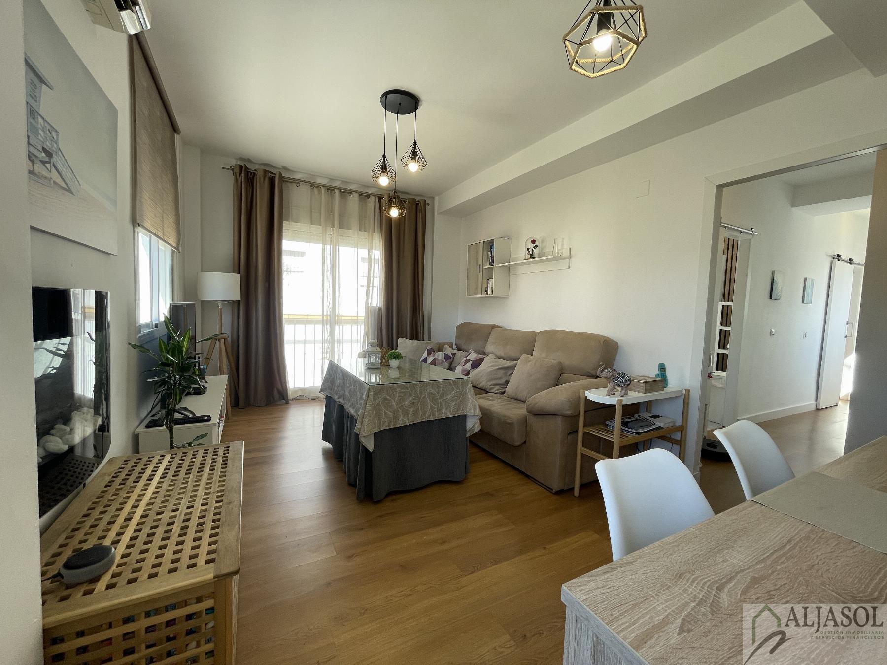 For sale of duplex in Bormujos