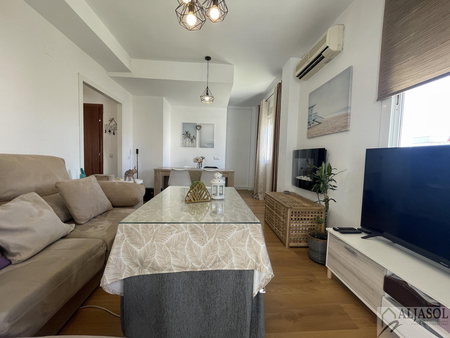 For sale of duplex in Bormujos