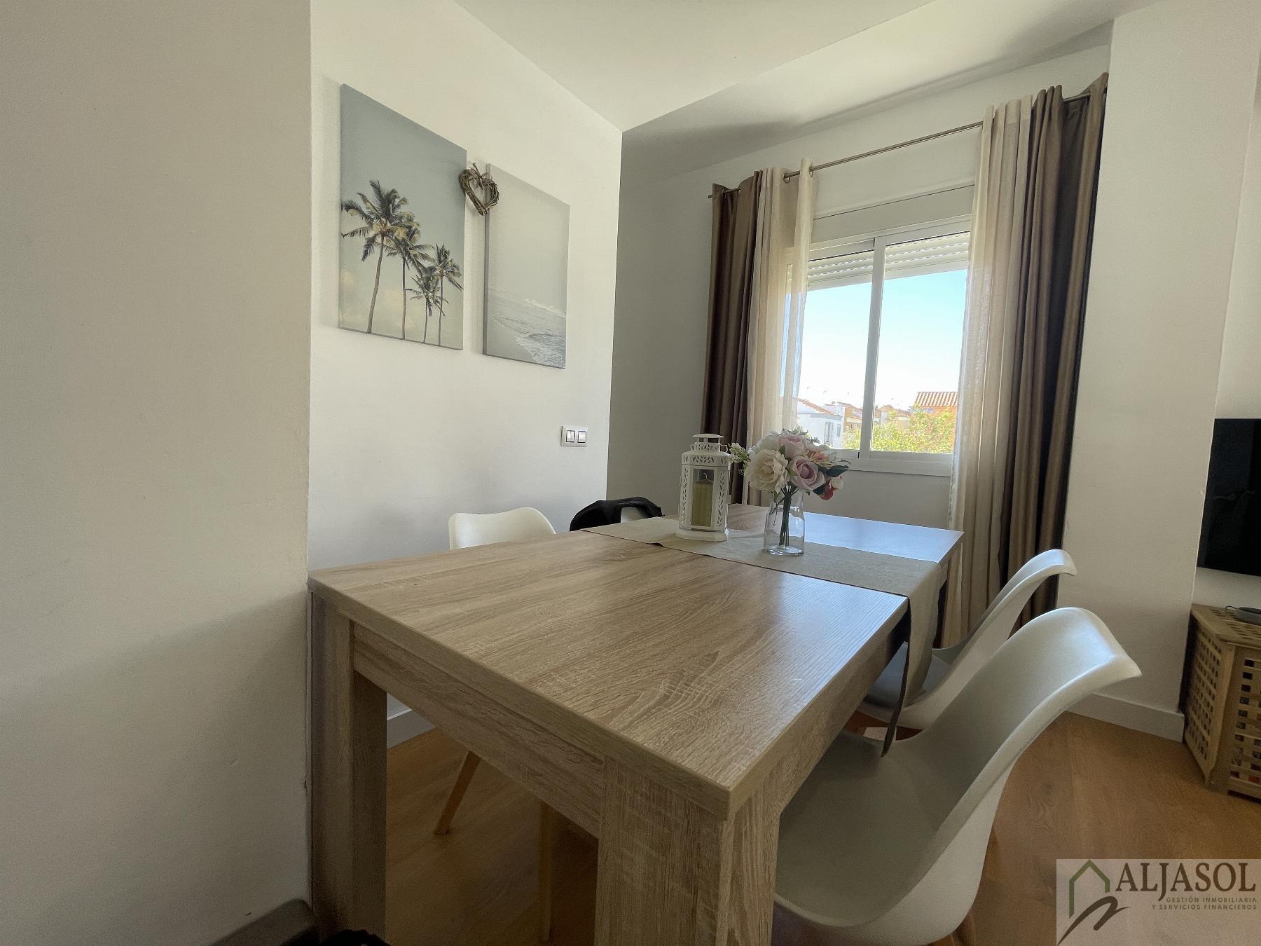 For sale of duplex in Bormujos
