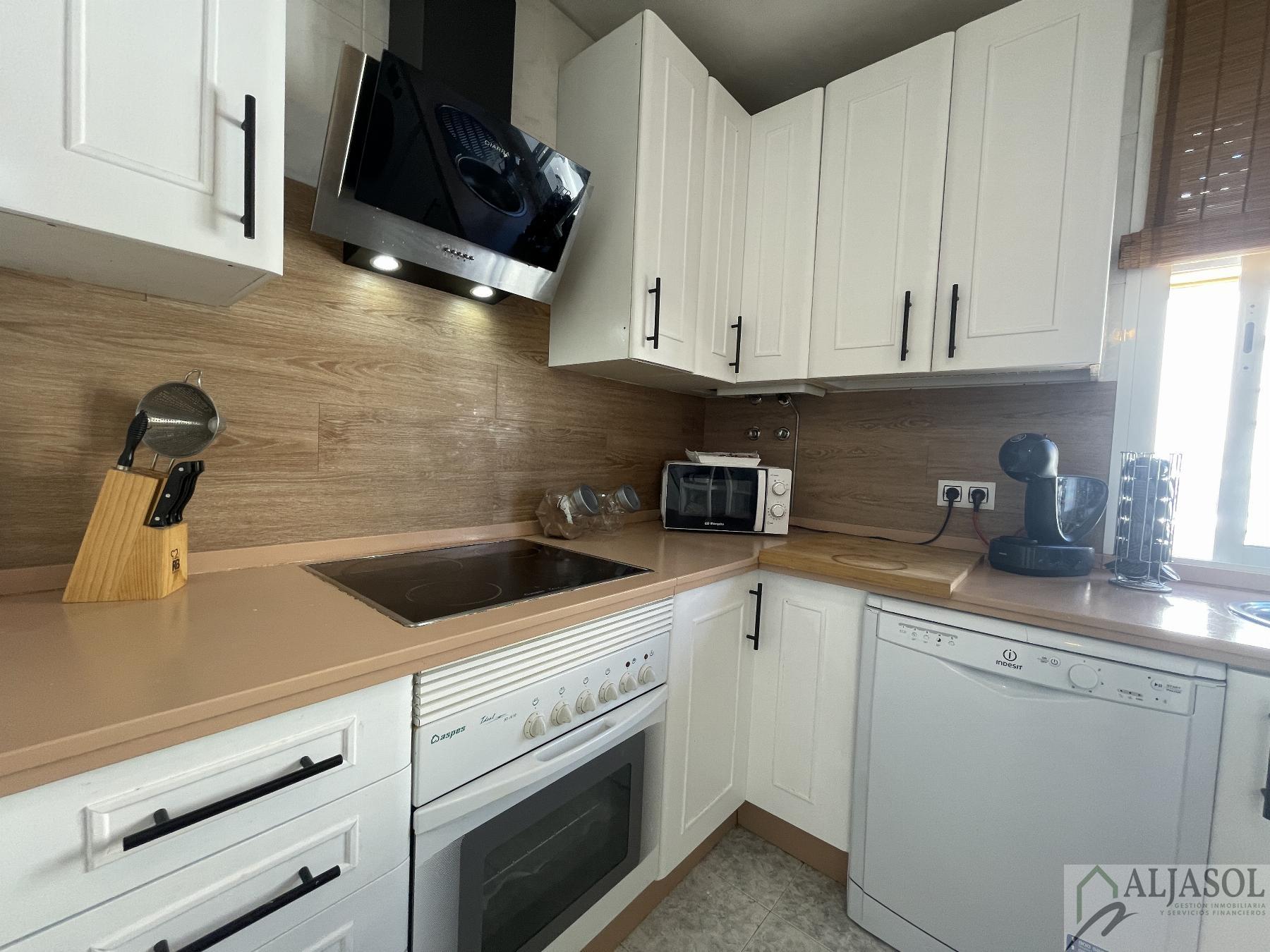 For sale of duplex in Bormujos