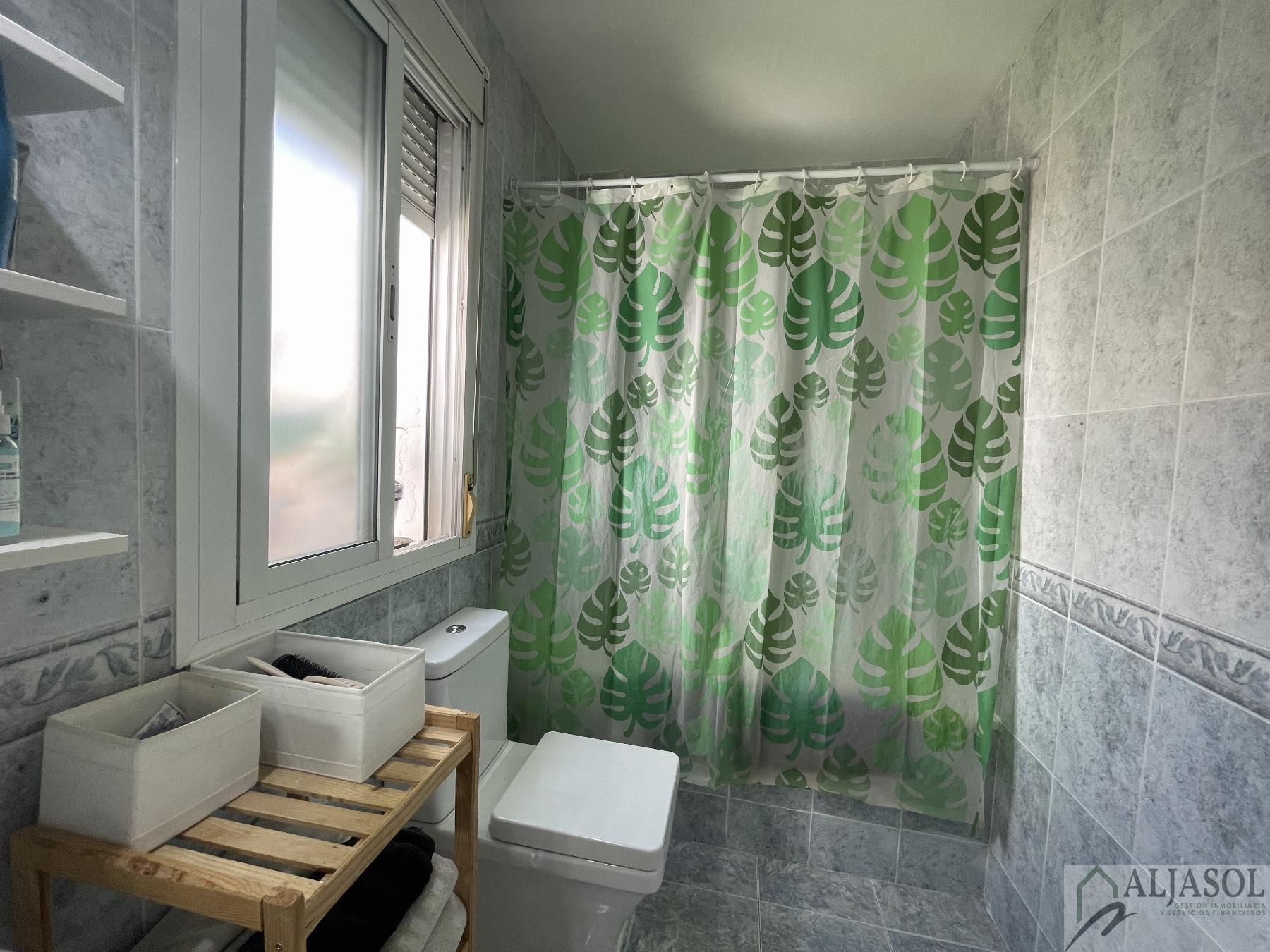 For sale of duplex in Bormujos
