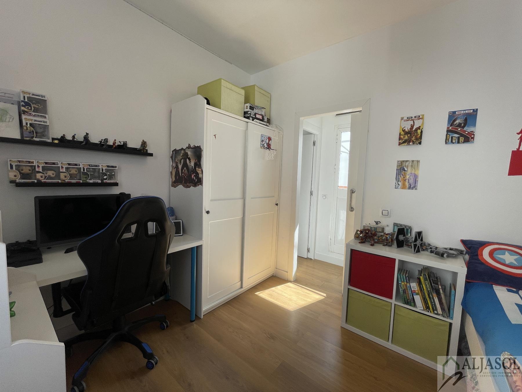 For sale of duplex in Bormujos