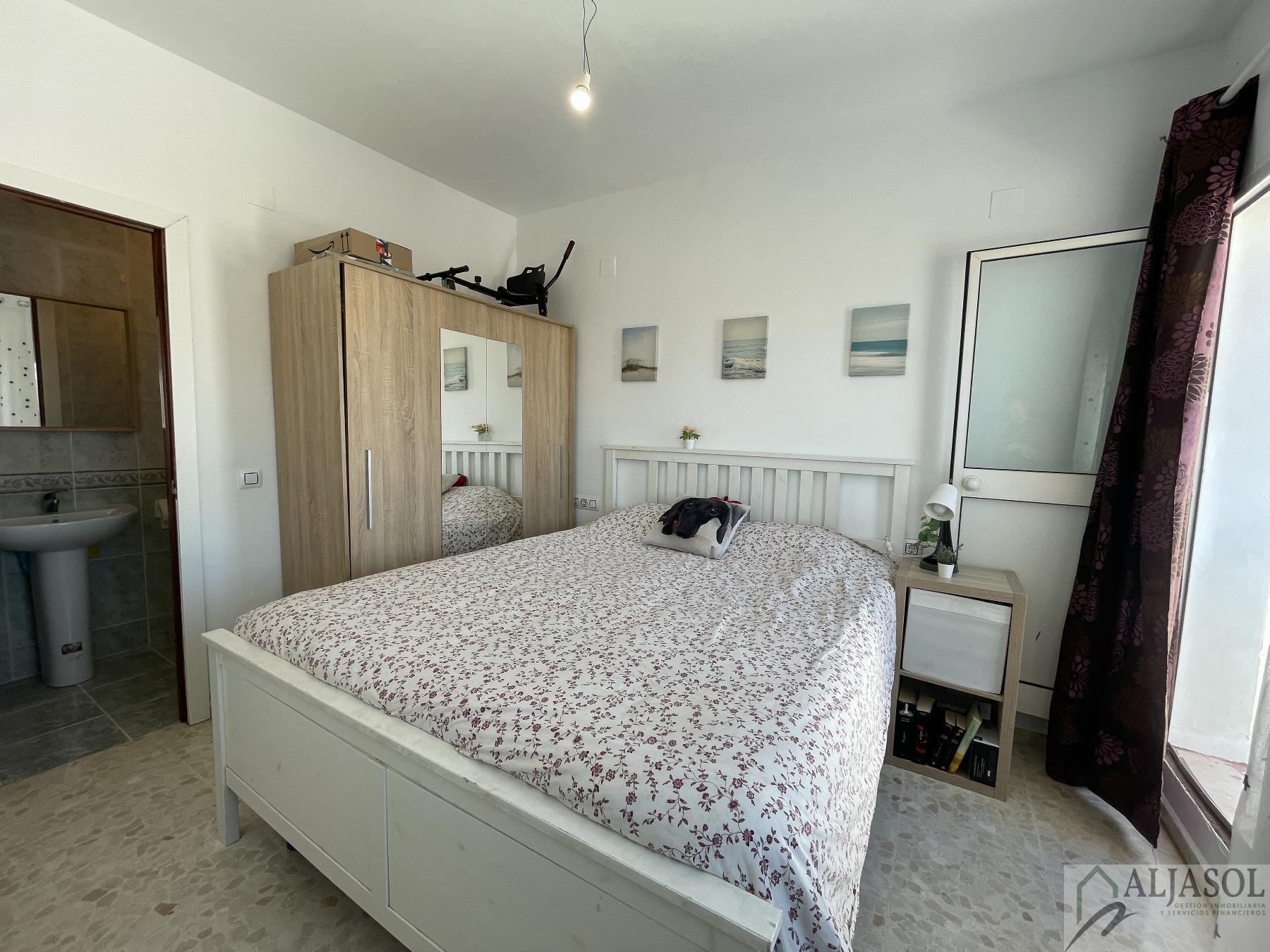 For sale of duplex in Bormujos