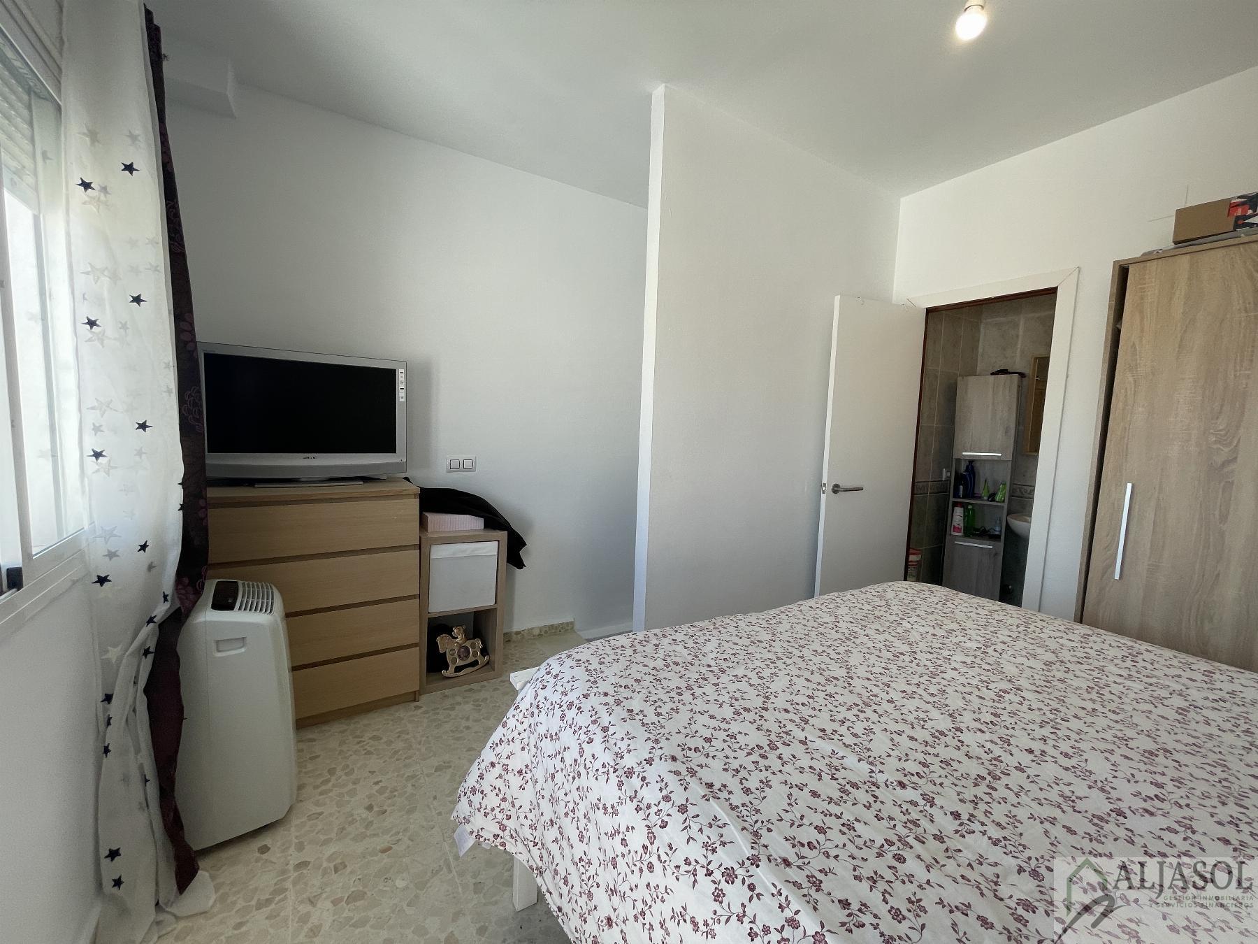 For sale of duplex in Bormujos