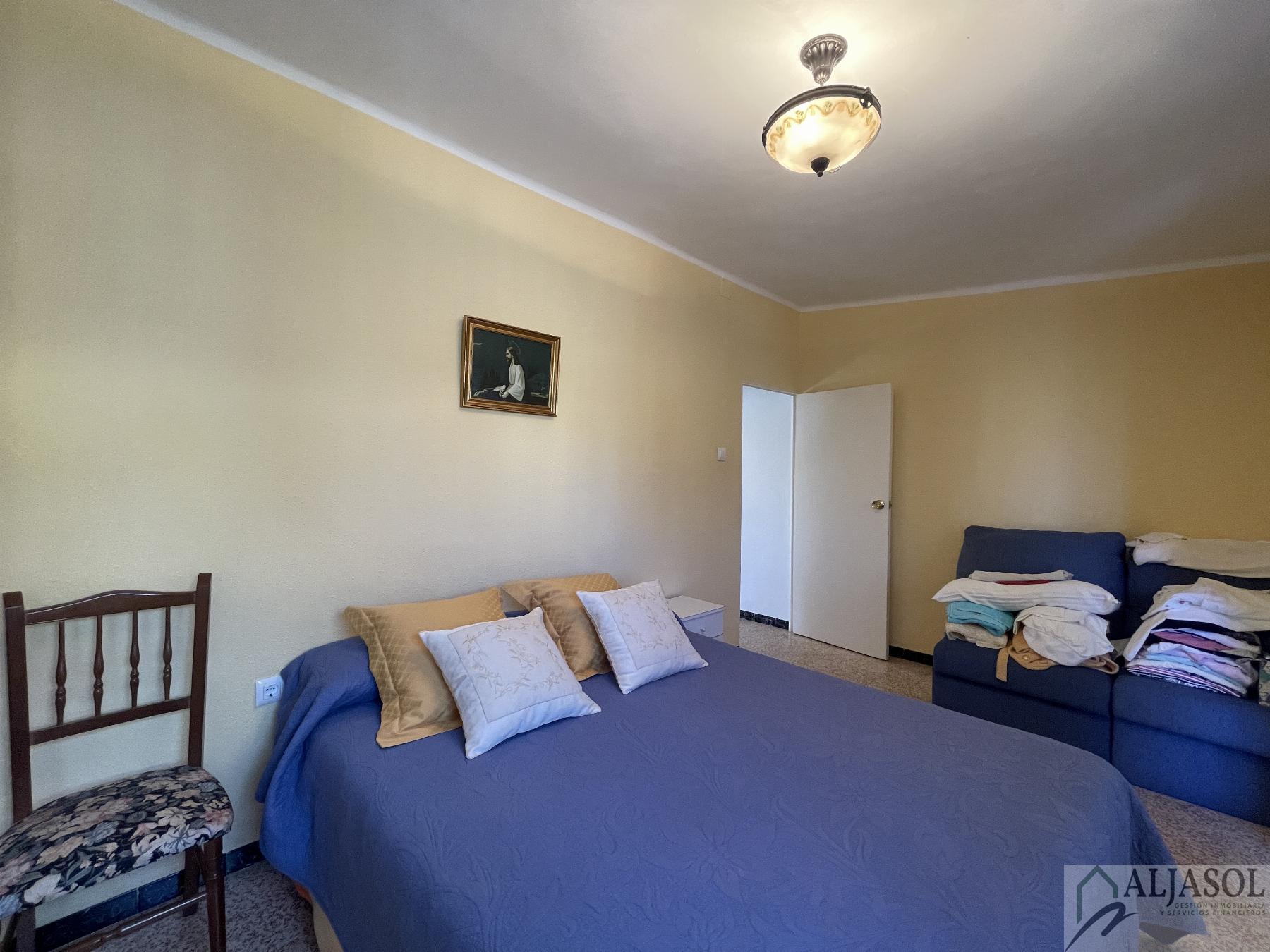 For sale of house in Gines