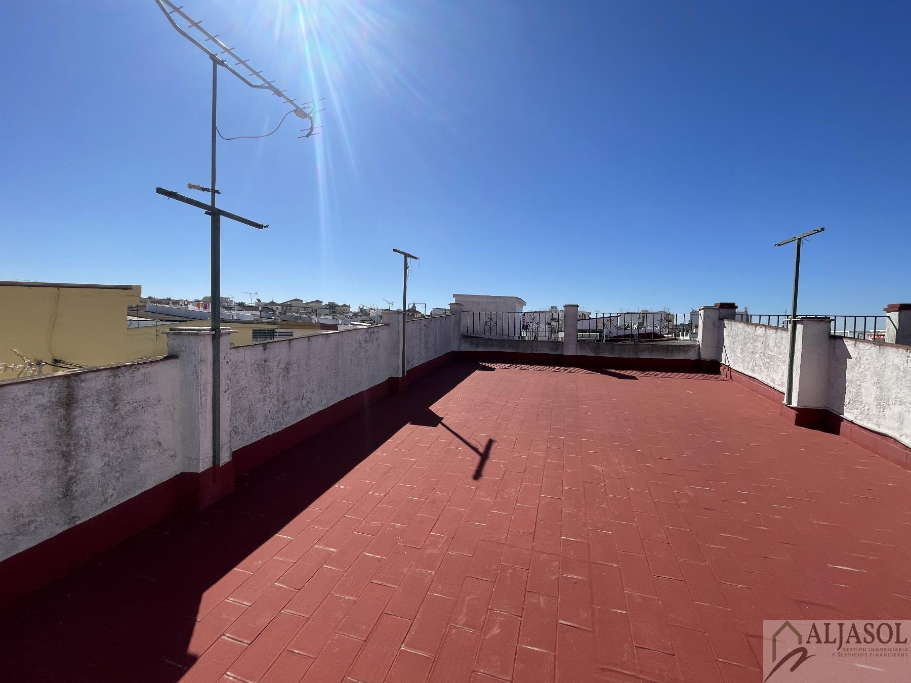 For sale of house in Gines