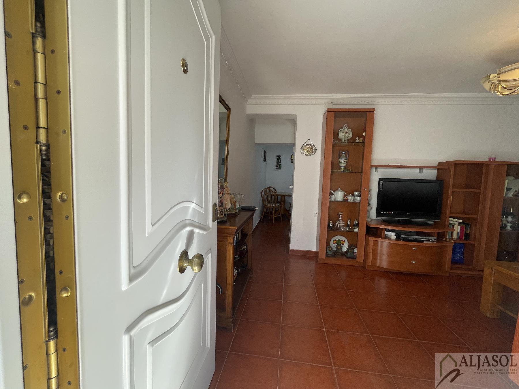 For sale of house in Gines