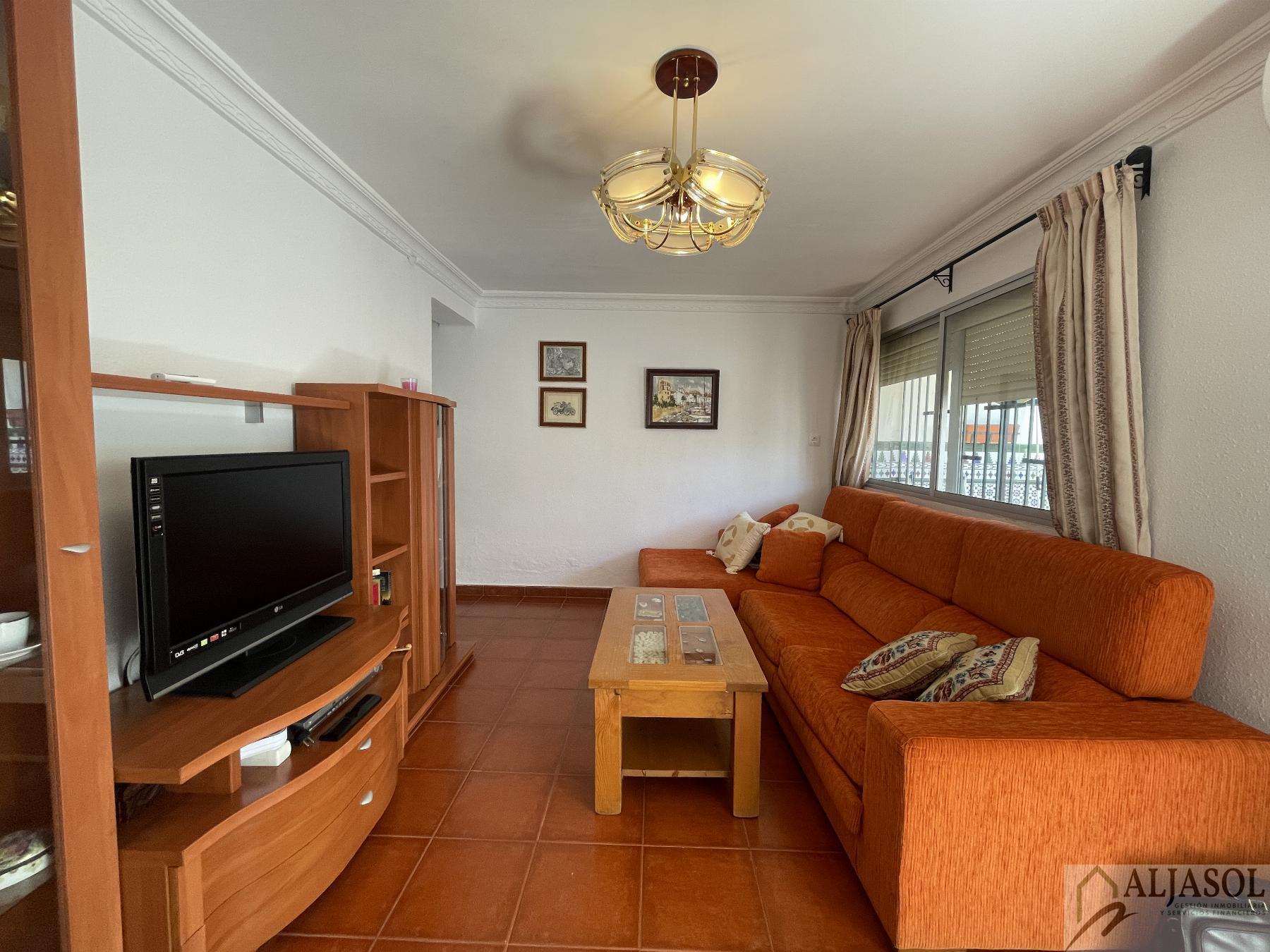For sale of house in Gines