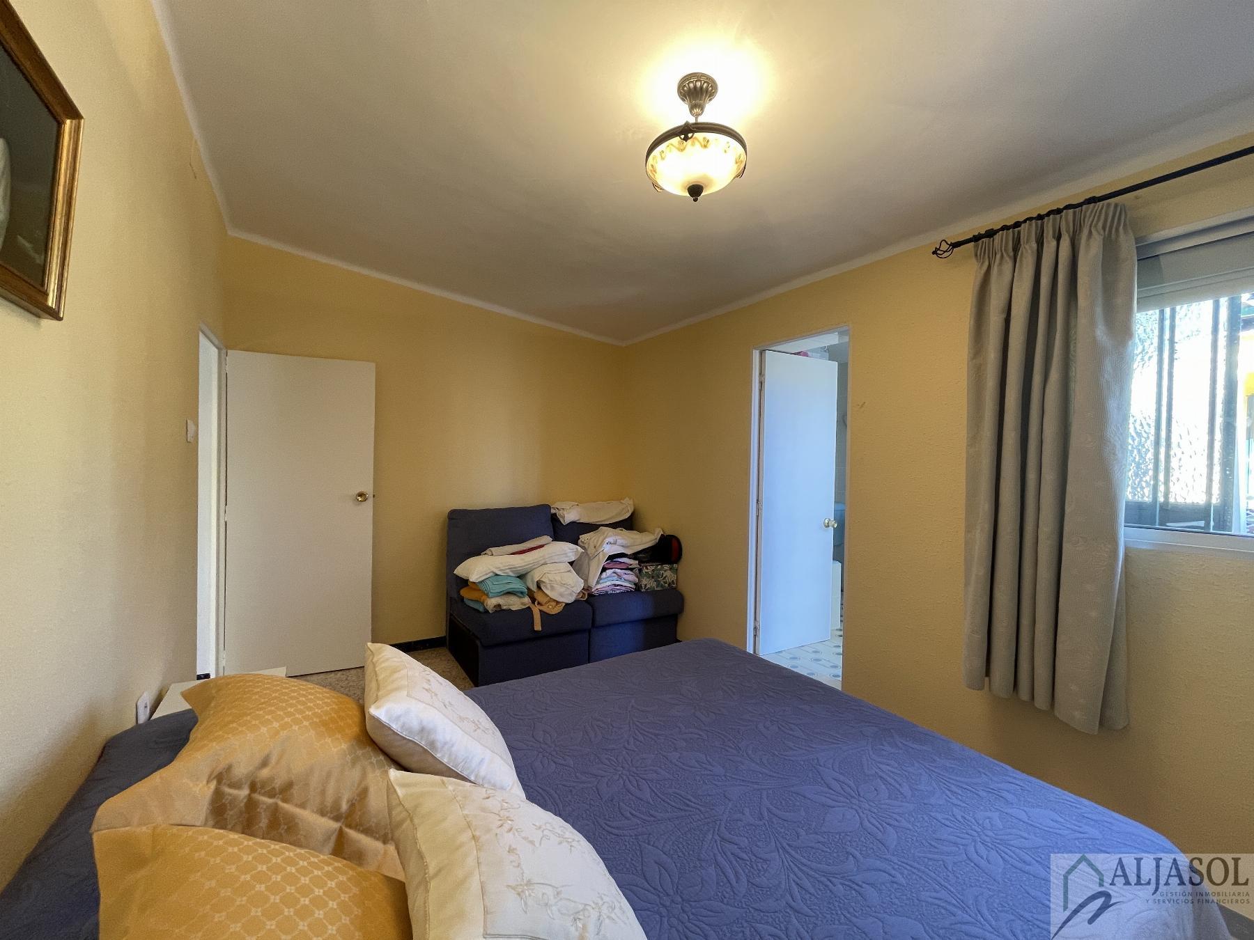 For sale of house in Gines